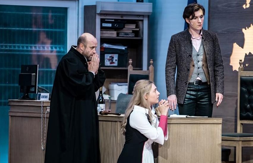 Разбитый кувшин