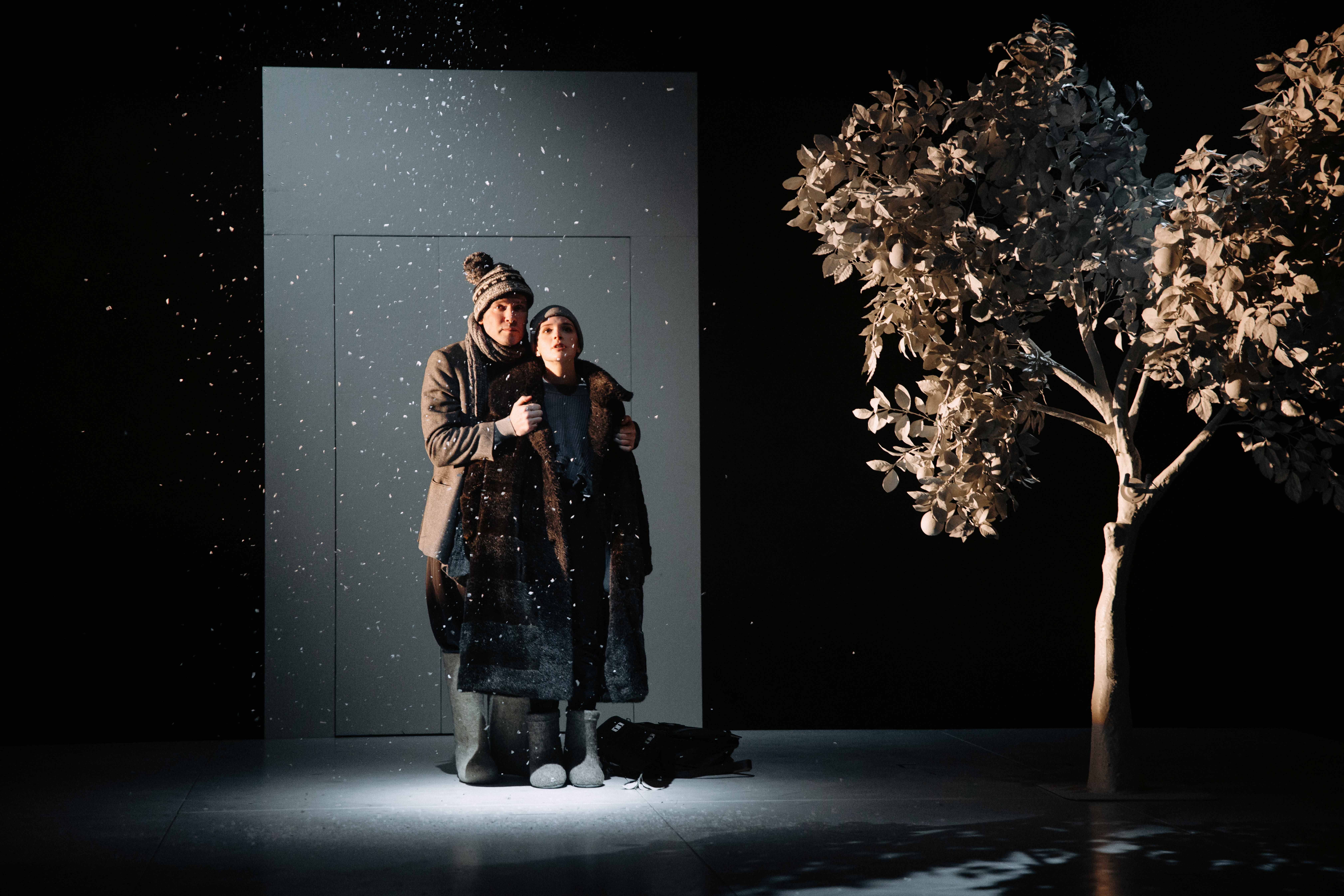 Наше все… Вознесенский. Цветет миндаль