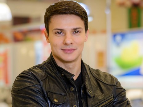 Александр Новин