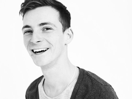 Максим Кустов